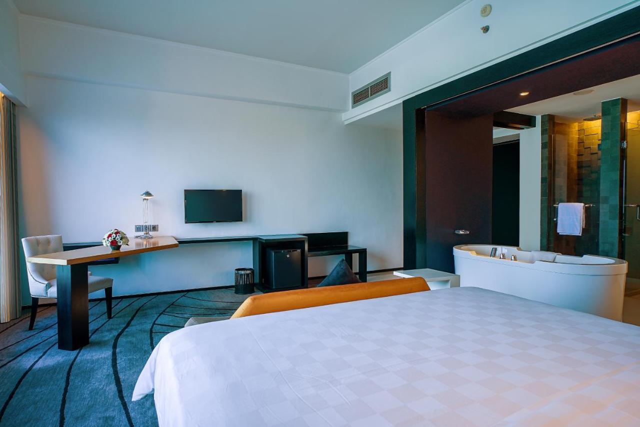 Artotel Ts Suites Surabaja Zewnętrze zdjęcie